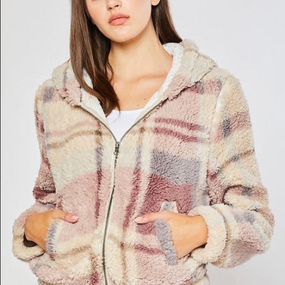 🍁🚨Plaid ultra soft Sherpa jacket🌸🍂